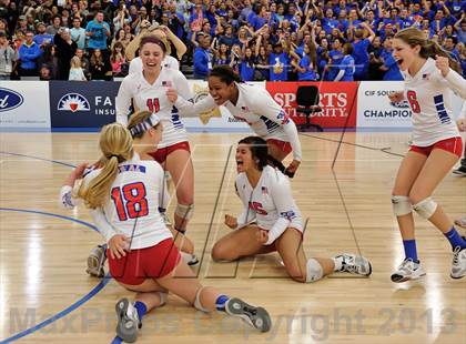 Thumbnail 2 in Los Alamitos vs. Mater Dei (CIF SS 1AA Final) photogallery.