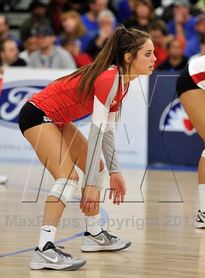 Thumbnail 1 in Los Alamitos vs. Mater Dei (CIF SS 1AA Final) photogallery.