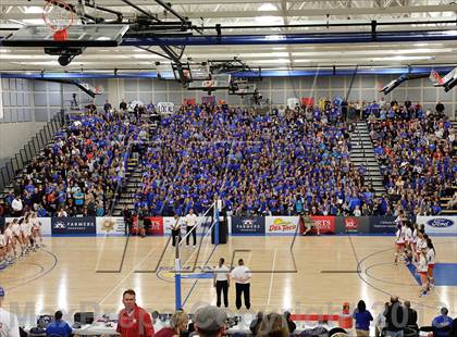 Thumbnail 1 in Los Alamitos vs. Mater Dei (CIF SS 1AA Final) photogallery.