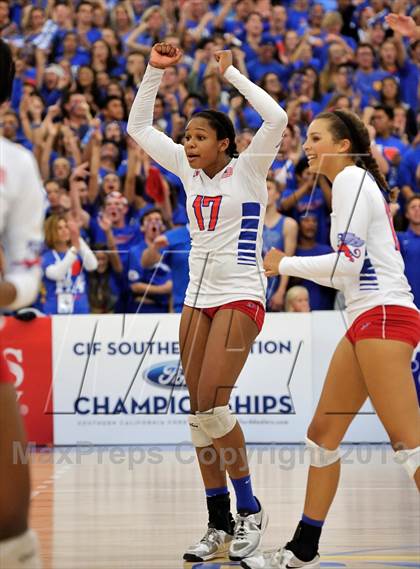Thumbnail 2 in Los Alamitos vs. Mater Dei (CIF SS 1AA Final) photogallery.