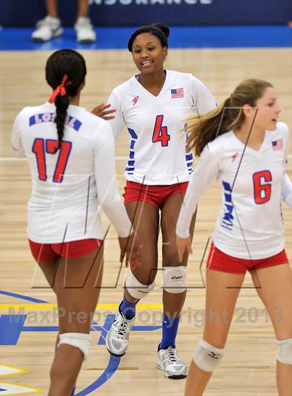 Thumbnail 1 in Los Alamitos vs. Mater Dei (CIF SS 1AA Final) photogallery.