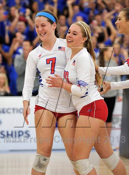 Thumbnail 1 in Los Alamitos vs. Mater Dei (CIF SS 1AA Final) photogallery.
