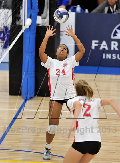 Thumbnail 2 in Los Alamitos vs. Mater Dei (CIF SS 1AA Final) photogallery.