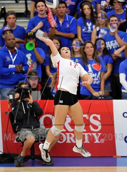 Thumbnail 1 in Los Alamitos vs. Mater Dei (CIF SS 1AA Final) photogallery.