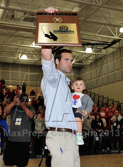 Thumbnail 2 in Los Alamitos vs. Mater Dei (CIF SS 1AA Final) photogallery.