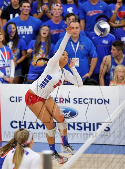 Thumbnail 3 in Los Alamitos vs. Mater Dei (CIF SS 1AA Final) photogallery.