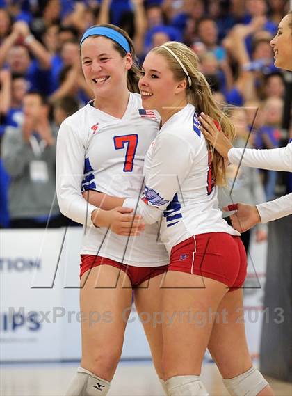Thumbnail 3 in Los Alamitos vs. Mater Dei (CIF SS 1AA Final) photogallery.
