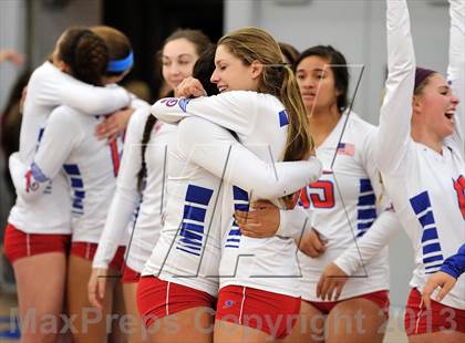 Thumbnail 2 in Los Alamitos vs. Mater Dei (CIF SS 1AA Final) photogallery.