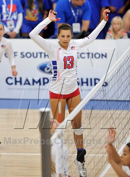 Thumbnail 1 in Los Alamitos vs. Mater Dei (CIF SS 1AA Final) photogallery.