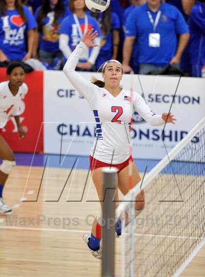 Thumbnail 1 in Los Alamitos vs. Mater Dei (CIF SS 1AA Final) photogallery.