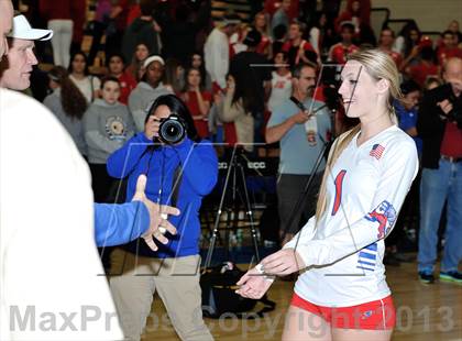 Thumbnail 3 in Los Alamitos vs. Mater Dei (CIF SS 1AA Final) photogallery.