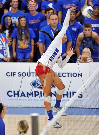 Thumbnail 1 in Los Alamitos vs. Mater Dei (CIF SS 1AA Final) photogallery.