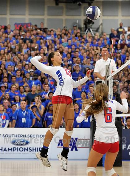 Thumbnail 2 in Los Alamitos vs. Mater Dei (CIF SS 1AA Final) photogallery.