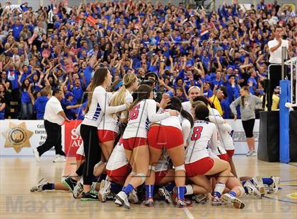 Thumbnail 1 in Los Alamitos vs. Mater Dei (CIF SS 1AA Final) photogallery.