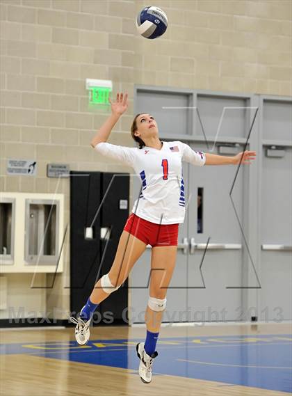 Thumbnail 3 in Los Alamitos vs. Mater Dei (CIF SS 1AA Final) photogallery.