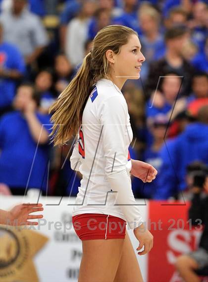 Thumbnail 1 in Los Alamitos vs. Mater Dei (CIF SS 1AA Final) photogallery.