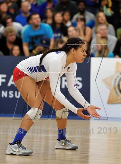 Thumbnail 2 in Los Alamitos vs. Mater Dei (CIF SS 1AA Final) photogallery.