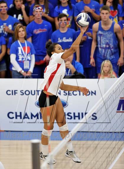 Thumbnail 1 in Los Alamitos vs. Mater Dei (CIF SS 1AA Final) photogallery.