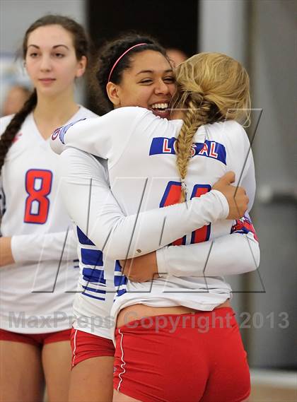 Thumbnail 3 in Los Alamitos vs. Mater Dei (CIF SS 1AA Final) photogallery.