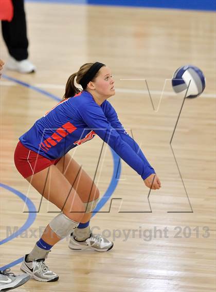 Thumbnail 1 in Los Alamitos vs. Mater Dei (CIF SS 1AA Final) photogallery.