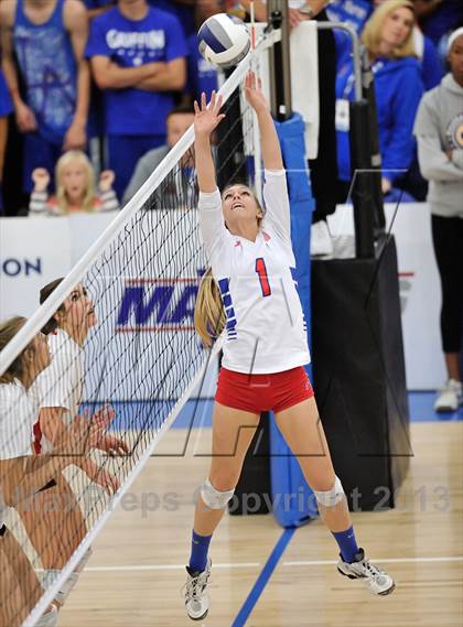 Thumbnail 3 in Los Alamitos vs. Mater Dei (CIF SS 1AA Final) photogallery.