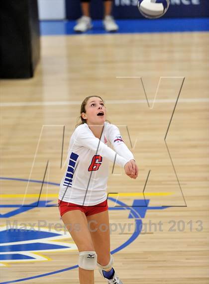 Thumbnail 2 in Los Alamitos vs. Mater Dei (CIF SS 1AA Final) photogallery.