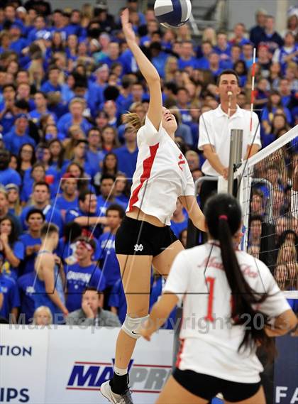 Thumbnail 2 in Los Alamitos vs. Mater Dei (CIF SS 1AA Final) photogallery.