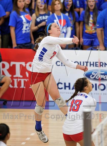 Thumbnail 3 in Los Alamitos vs. Mater Dei (CIF SS 1AA Final) photogallery.