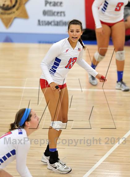 Thumbnail 2 in Los Alamitos vs. Mater Dei (CIF SS 1AA Final) photogallery.