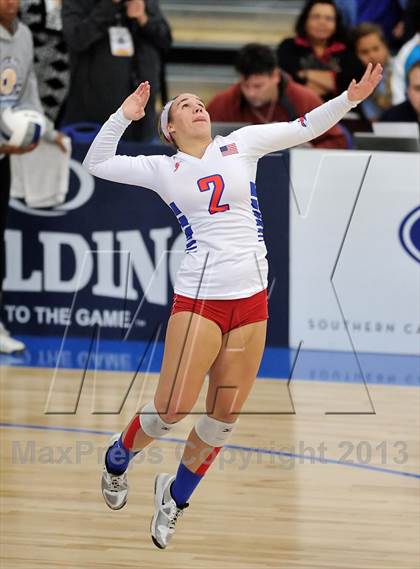 Thumbnail 2 in Los Alamitos vs. Mater Dei (CIF SS 1AA Final) photogallery.