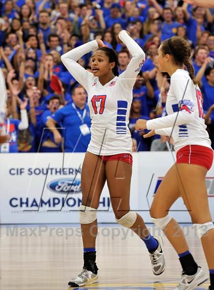 Thumbnail 1 in Los Alamitos vs. Mater Dei (CIF SS 1AA Final) photogallery.