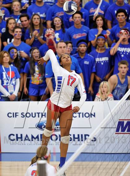 Thumbnail 3 in Los Alamitos vs. Mater Dei (CIF SS 1AA Final) photogallery.