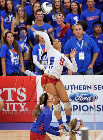 Thumbnail 2 in Los Alamitos vs. Mater Dei (CIF SS 1AA Final) photogallery.