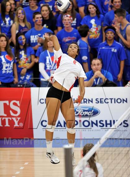 Thumbnail 3 in Los Alamitos vs. Mater Dei (CIF SS 1AA Final) photogallery.