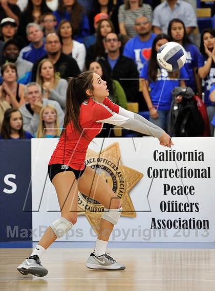 Thumbnail 3 in Los Alamitos vs. Mater Dei (CIF SS 1AA Final) photogallery.