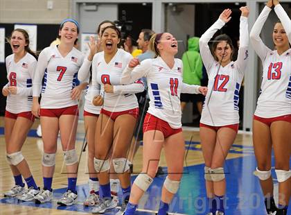 Thumbnail 3 in Los Alamitos vs. Mater Dei (CIF SS 1AA Final) photogallery.