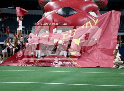 Thumbnail 2 in La Vega vs. Carthage (UIL 4A Division 1 Final) photogallery.