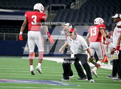 Thumbnail 1 in La Vega vs. Carthage (UIL 4A Division 1 Final) photogallery.