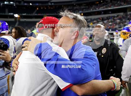 Thumbnail 1 in La Vega vs. Carthage (UIL 4A Division 1 Final) photogallery.