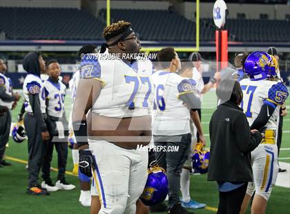 Thumbnail 2 in La Vega vs. Carthage (UIL 4A Division 1 Final) photogallery.