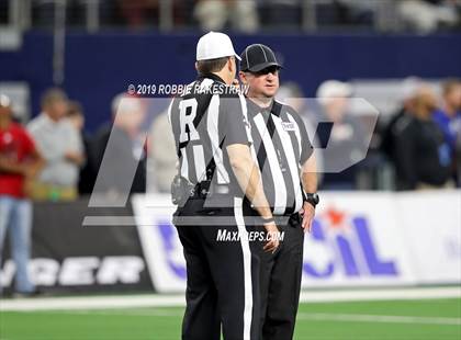 Thumbnail 3 in La Vega vs. Carthage (UIL 4A Division 1 Final) photogallery.