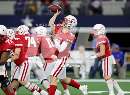 Thumbnail 3 in La Vega vs. Carthage (UIL 4A Division 1 Final) photogallery.