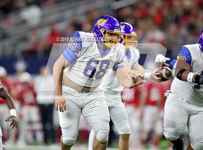 Thumbnail 3 in La Vega vs. Carthage (UIL 4A Division 1 Final) photogallery.