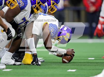 Thumbnail 1 in La Vega vs. Carthage (UIL 4A Division 1 Final) photogallery.