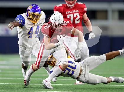 Thumbnail 2 in La Vega vs. Carthage (UIL 4A Division 1 Final) photogallery.