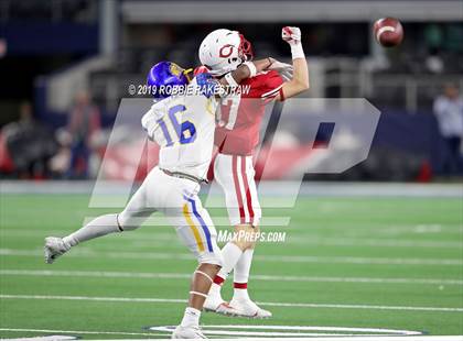 Thumbnail 3 in La Vega vs. Carthage (UIL 4A Division 1 Final) photogallery.