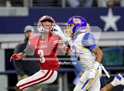 Thumbnail 1 in La Vega vs. Carthage (UIL 4A Division 1 Final) photogallery.
