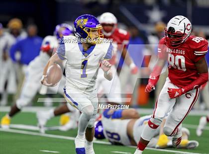 Thumbnail 2 in La Vega vs. Carthage (UIL 4A Division 1 Final) photogallery.