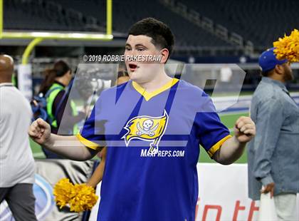 Thumbnail 1 in La Vega vs. Carthage (UIL 4A Division 1 Final) photogallery.
