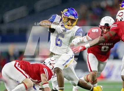 Thumbnail 2 in La Vega vs. Carthage (UIL 4A Division 1 Final) photogallery.